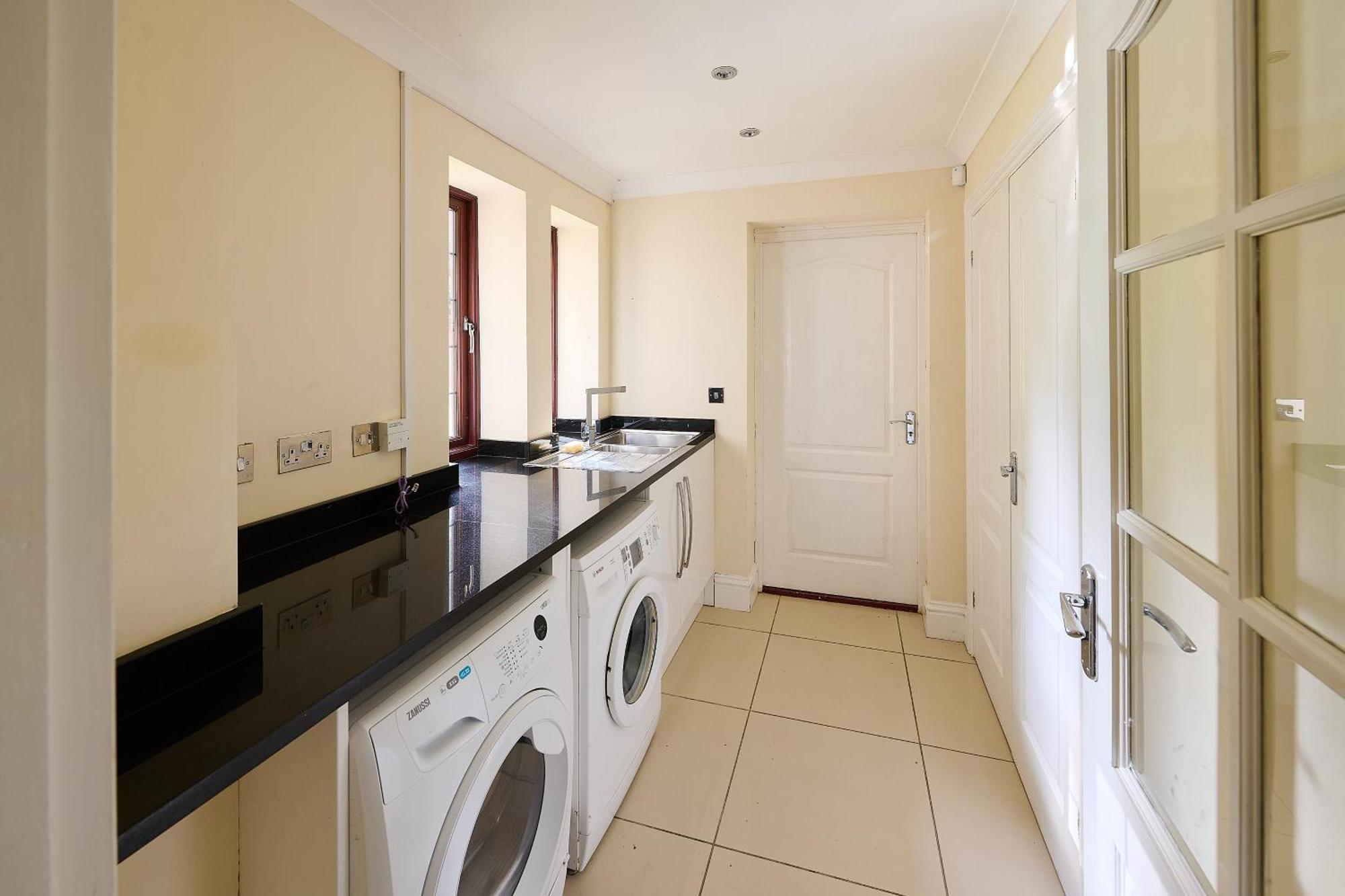 Spacious Home For Large Families And Contractors Wolverhampton Eksteriør bilde