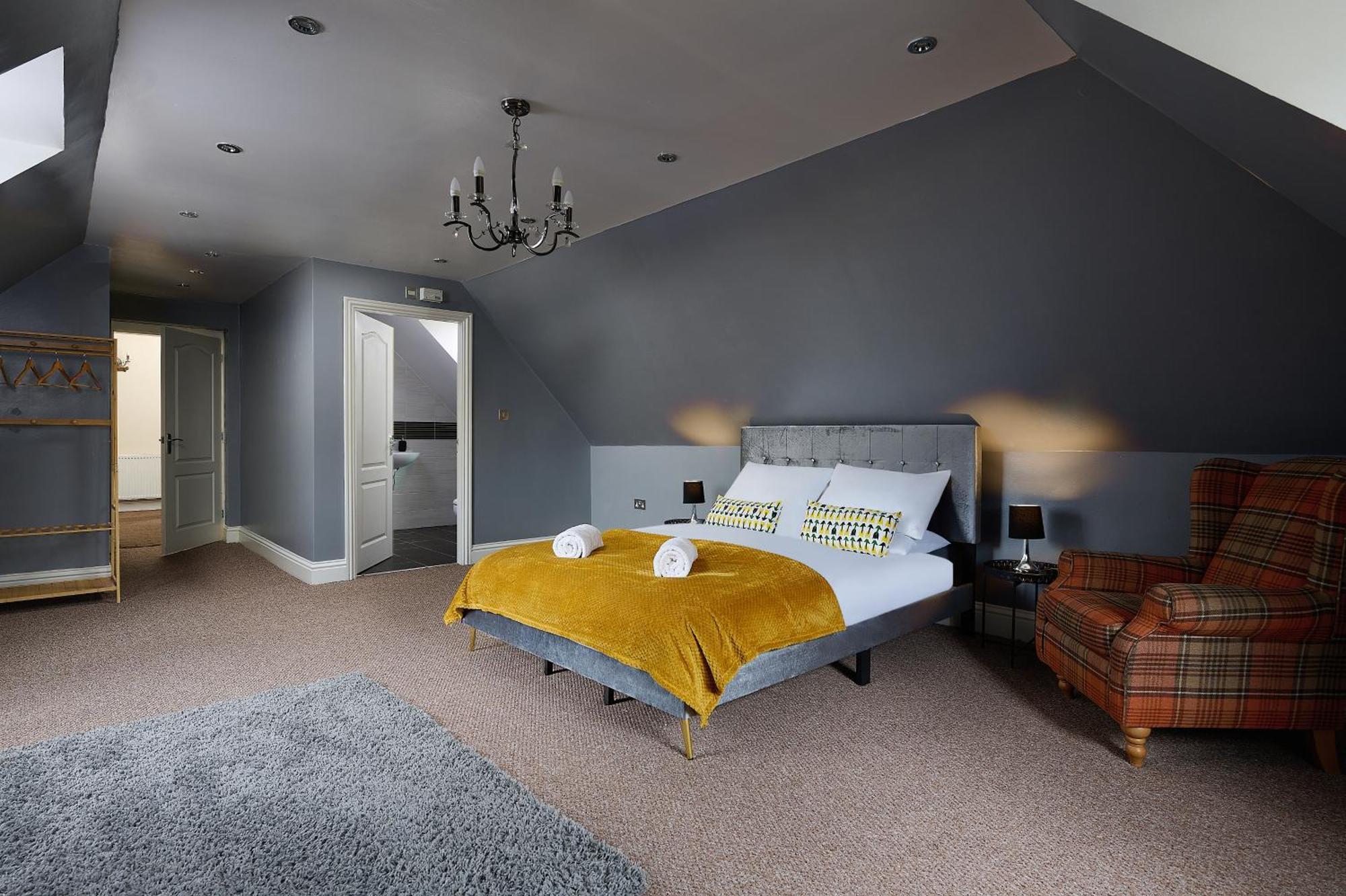 Spacious Home For Large Families And Contractors Wolverhampton Eksteriør bilde
