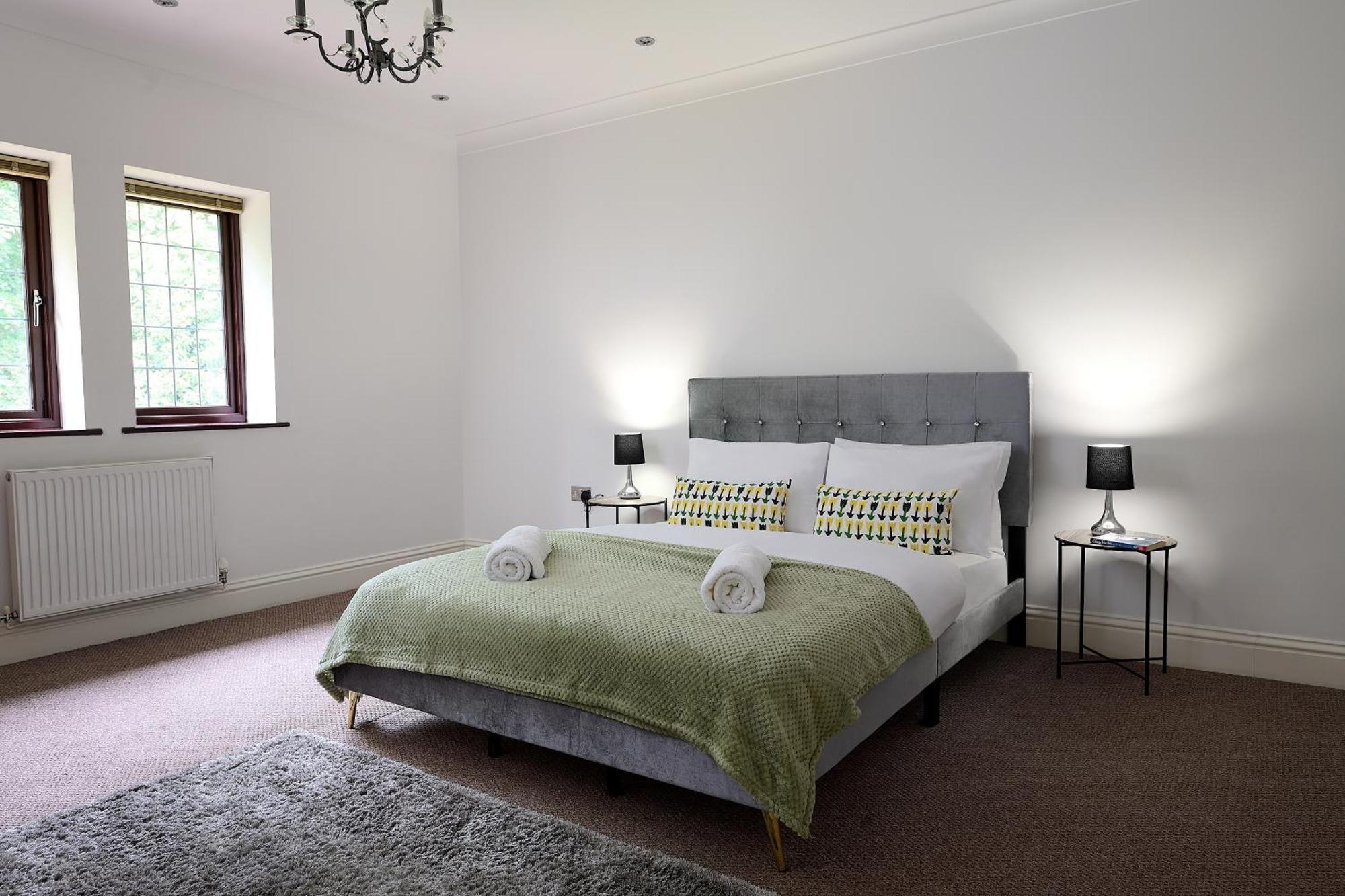 Spacious Home For Large Families And Contractors Wolverhampton Eksteriør bilde