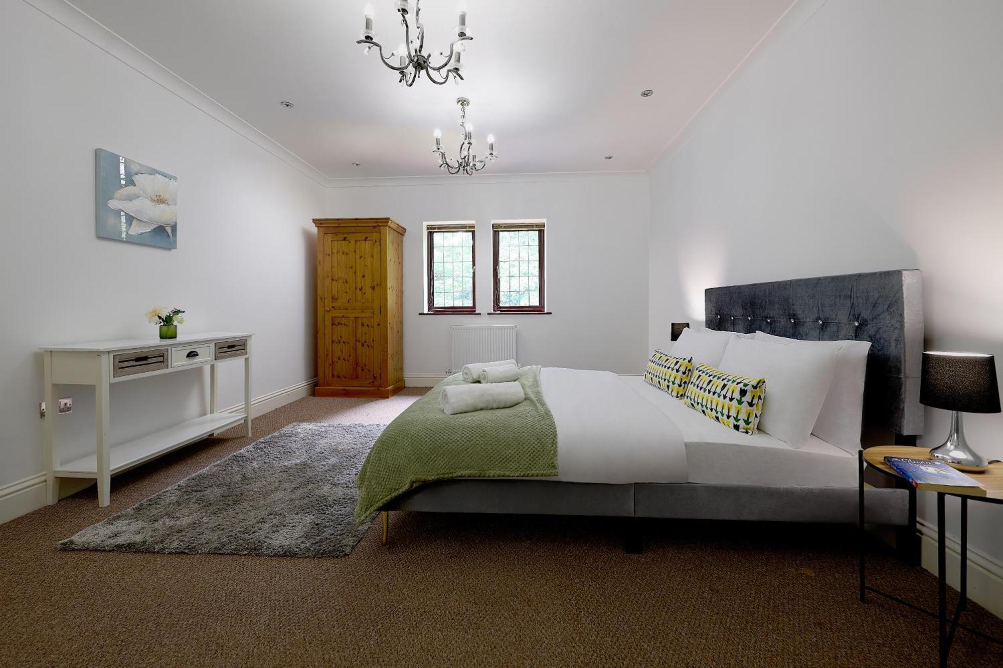 Spacious Home For Large Families And Contractors Wolverhampton Eksteriør bilde