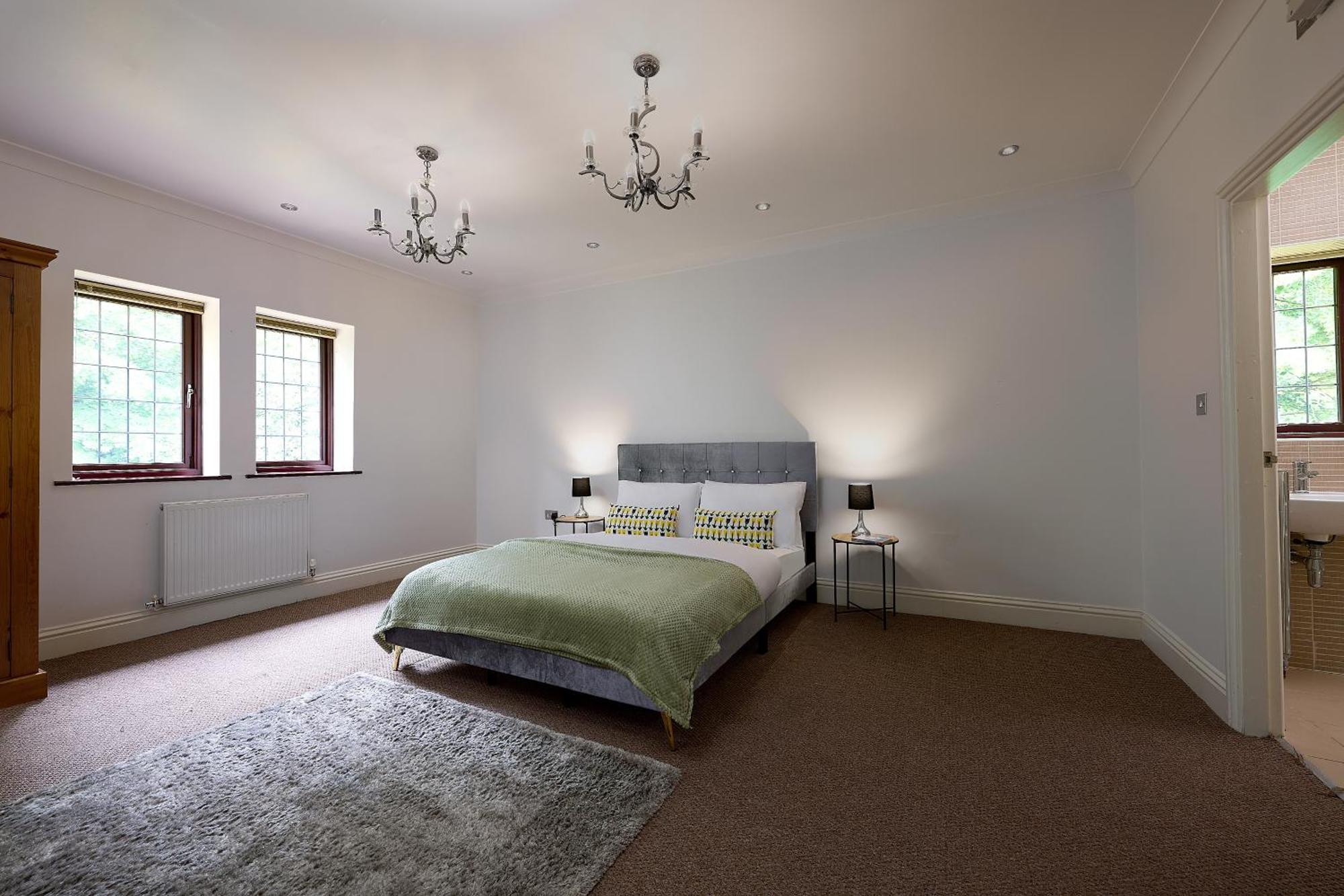 Spacious Home For Large Families And Contractors Wolverhampton Eksteriør bilde