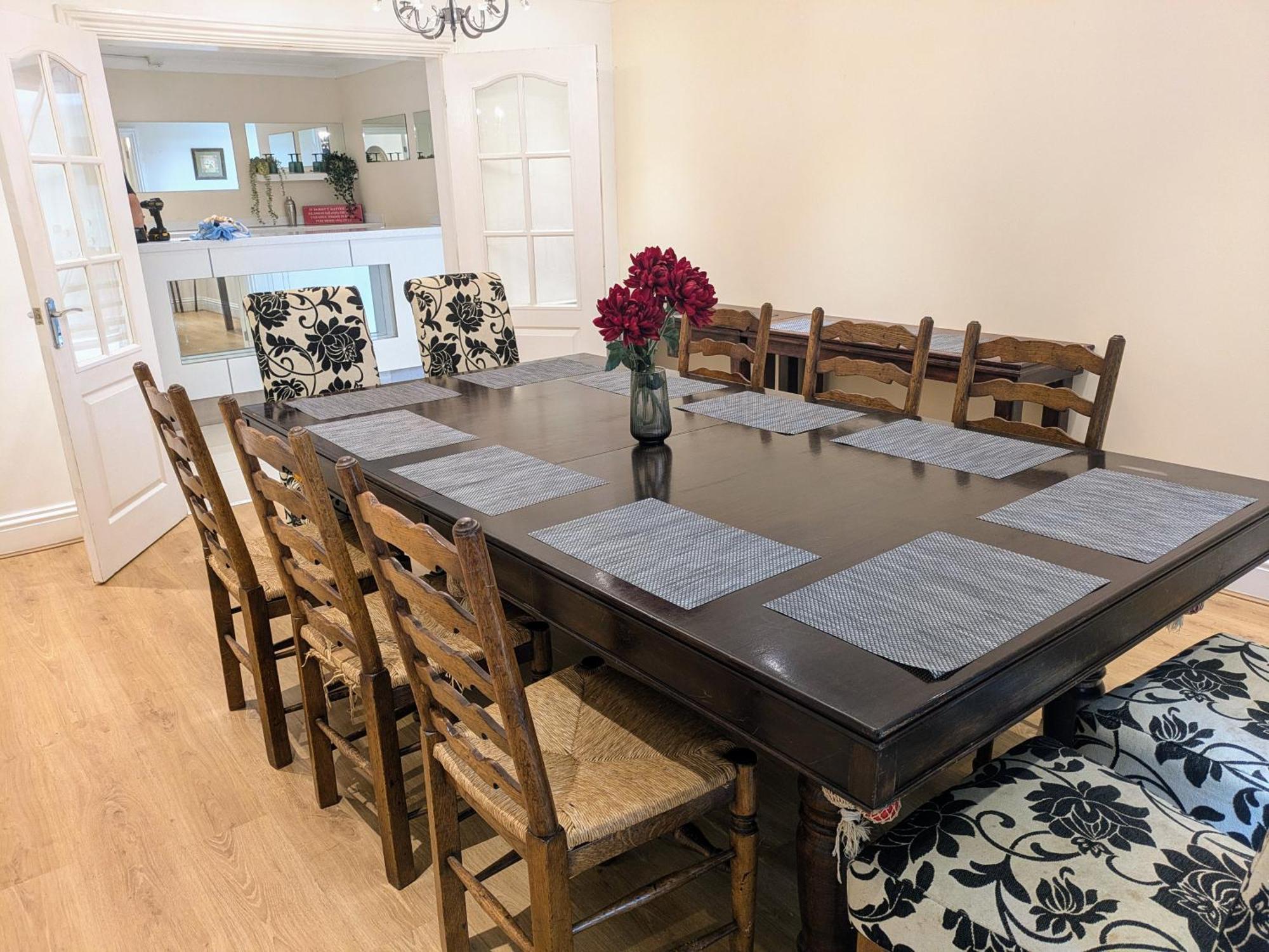 Spacious Home For Large Families And Contractors Wolverhampton Eksteriør bilde
