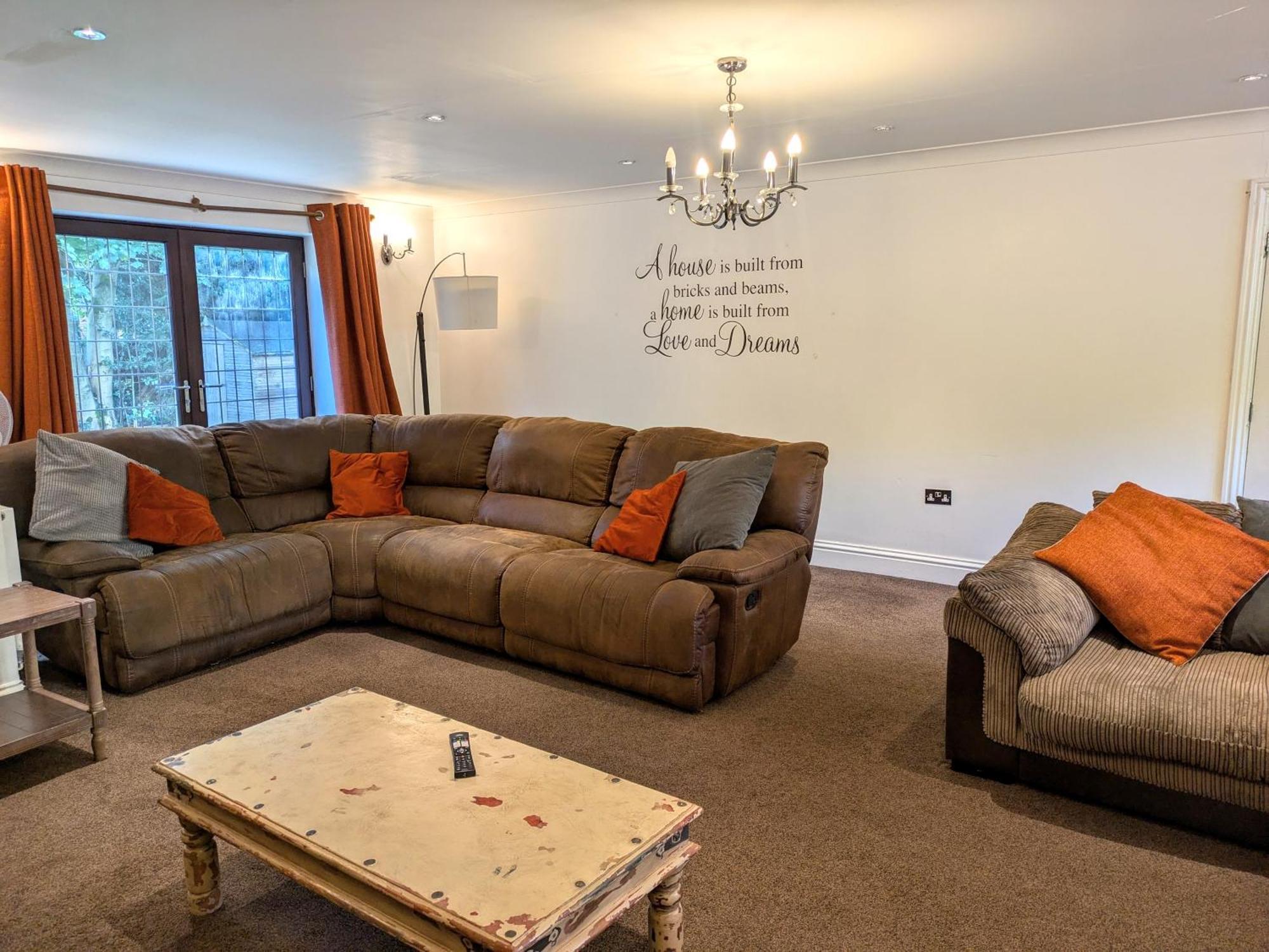 Spacious Home For Large Families And Contractors Wolverhampton Eksteriør bilde
