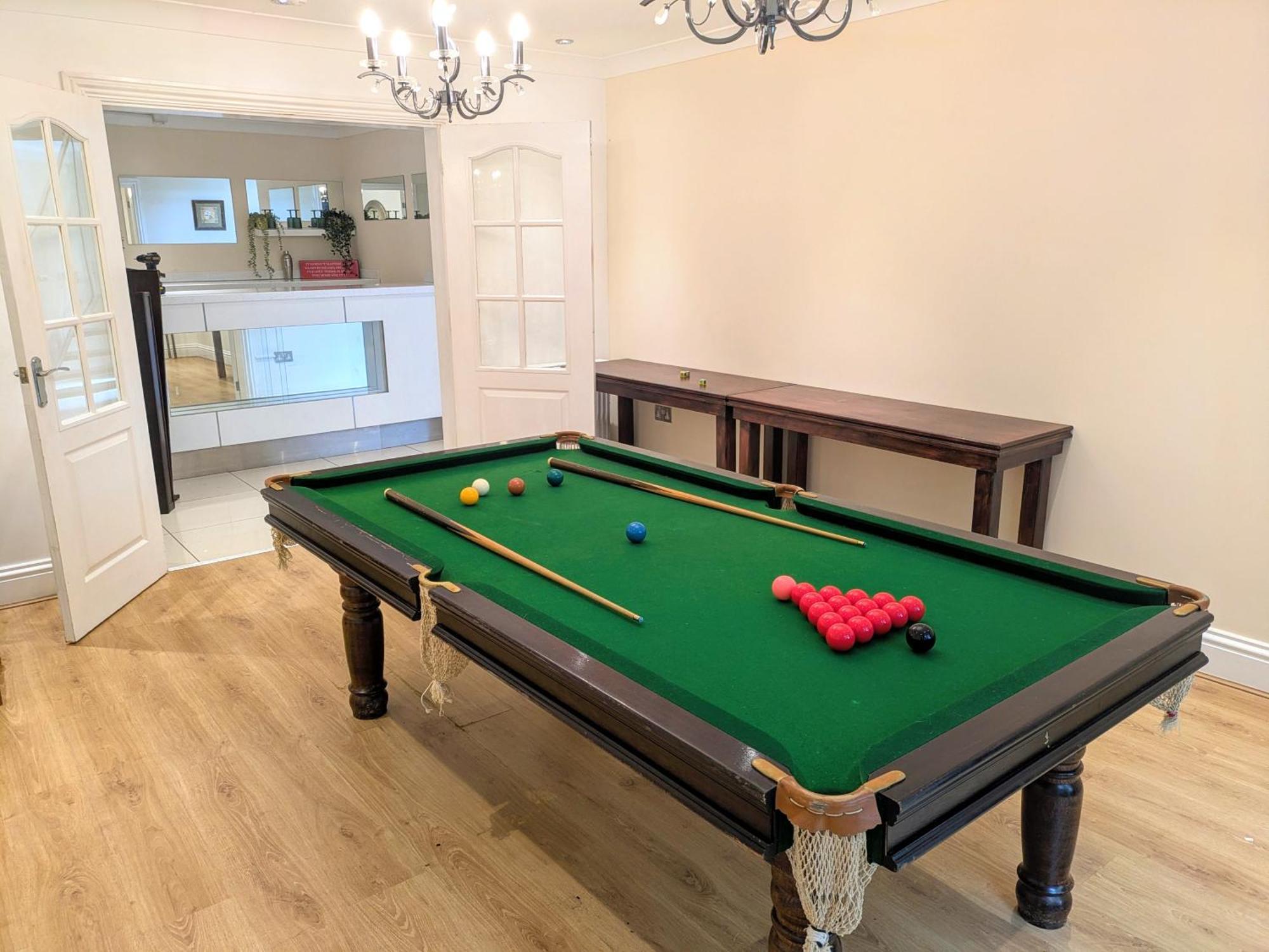 Spacious Home For Large Families And Contractors Wolverhampton Eksteriør bilde
